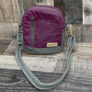 Sac à bandoulière, sac à bandoulière, petit sac à dos, sac à bandoulière convertible, sac à bandoulière en galets, bordeaux, fabriqué artisanalement aux États-Unis