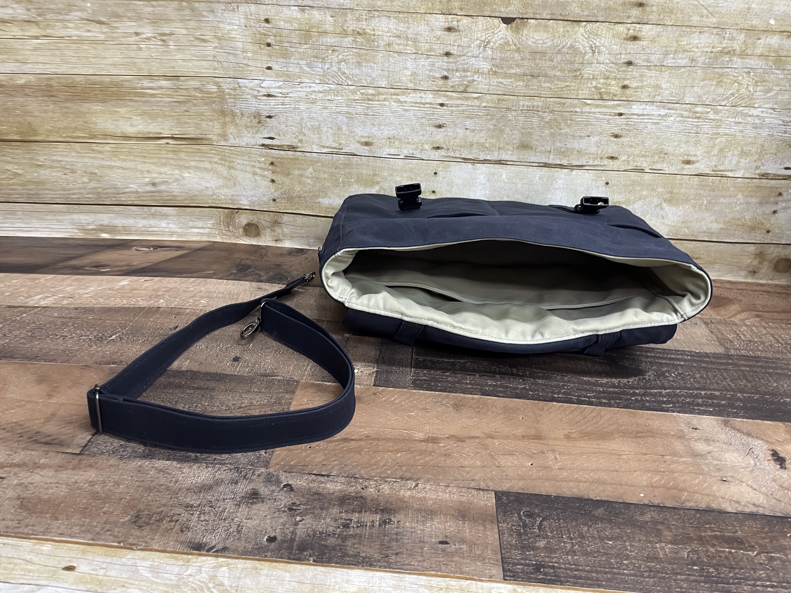 Waxed canvas computer bag hotsell