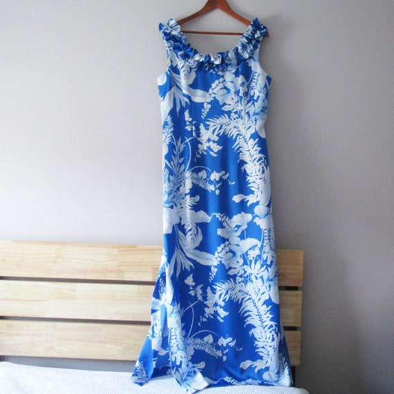 Vintage Hawaiian Dress Luau Blue White Floral Trop