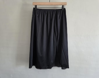Black Nylon Half Slip - 90s Vanity Fair - Womens Size Small