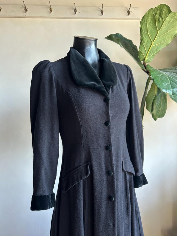 90s does 40s Laura Ashley Black Velvet Trim Princ… - image 6