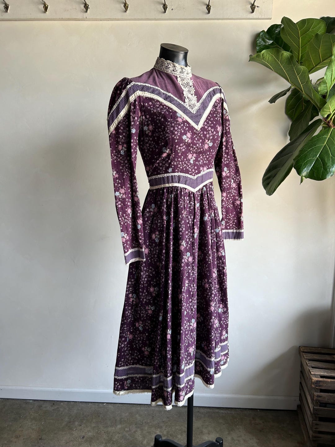 1970s Gunne Sax Purple Floral Prarie Victorian High Neck Cotton Midi ...