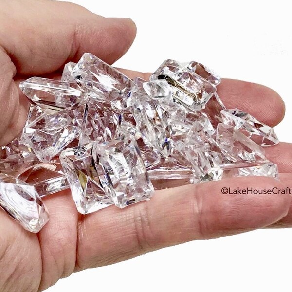 Acrylic Diamond Gems. Crystal Clear Faceted FAUX Diamond Gems. Acrylic Diamond Confetti.