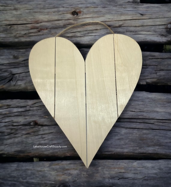 Plaque en bois en forme de coeur. Panneau vierge en forme de coeur.  Suspension murale en forme de cœur en bois. -  France
