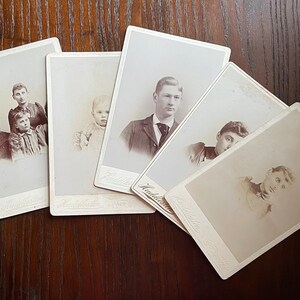 Victorian Cabinet Card Photos Family Group New Castle Indiana 1800s