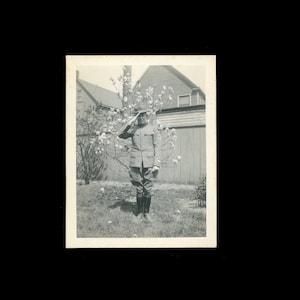 Antique Snapshot Photograph WW1 Soldier Saluting Ready For Battle Vintage Photo