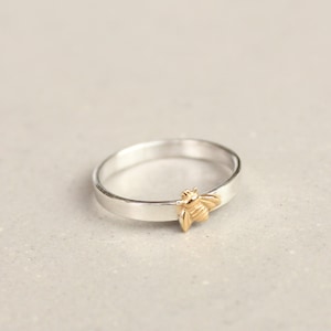 Anillo de abeja, anillo de abeja de plata, anillo de abeja de oro, anillo de abeja de plata y oro, joyería de abeja, regalo para los amantes de las abejas, anillo de abeja de miel, regalo de abeja, abejorro