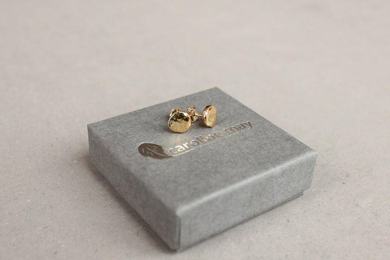 Gold hammered round stud earrings vermeil stud earrings tiny | Etsy