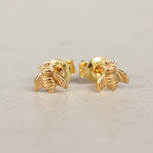 Gold bee stud earrings, bee studs, gold bee earrings, bee jewellery, bee gift, gift for bee lover, beekeeper gift, bumble bee, honey bee