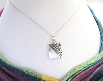 ANKA Sterling Silver Choker Sophisticated Crafted Filigree MOP Pendant Twist Chain Necklace Fine Jewelry