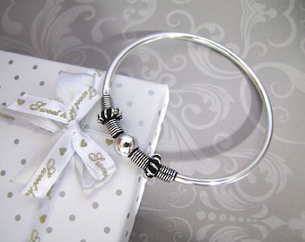 Chic Sterling Silver Bangle 925 Silver Bracelet Everyday Jewelry Accessory