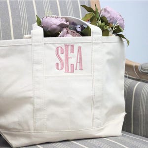 Personalized Monogram Tote Bag Zipper Top Personalized canvas Tote Bag Beach Tote Bridesmaid Bag