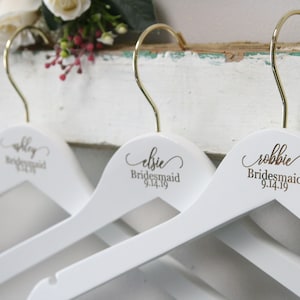 bridesmaid hangers, Personalized engraved Bridesmaid Hangers, Wedding Dress Hanger, Engraved Bridesmaid Hanger