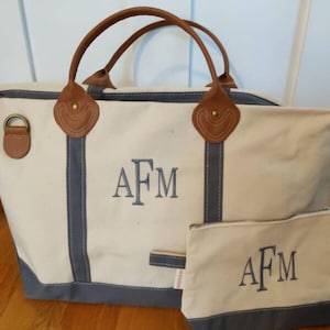 weekender, monogrammed duffel bag, cosmetic case,  tote, personalized duffle bag, canvas duffel, make up case, bridesmaid gift, travel