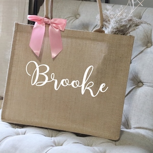 Bridesmaid Tote Bags, Maid of Honor Tote, Personalized Bridesmaid Bags, Bridesmaid Gifts, Jute Tote