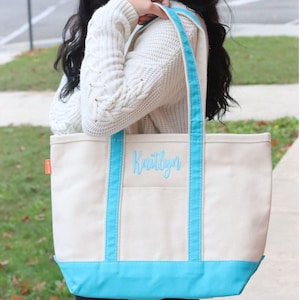 Custom Canvas Tote Bag, Personalized tote bag, name tote bag, bridesmaid gift bag, embroidered with initials custom tote, Personalized Gift