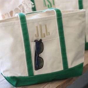 Personalized Monogram tote Bag Zipper top Personalized canvas tote bag Beach Bag Bridesmaid Tote image 1