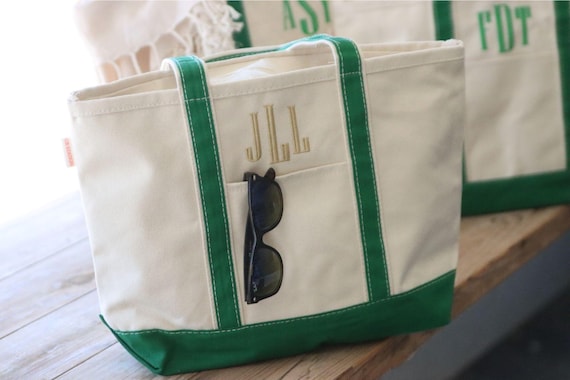 Personalized Monogram tote Bag Zipper top Personalized canvas tote bag Beach Bag Bridesmaid Tote