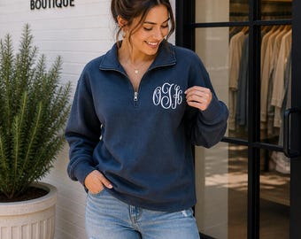Monogram Quarter Zip Sweatshirt, Personalized Sweatshirt, Embroidered Quarter Zip, Custom Pullover, Monogrammed Gift for Her, Hood Full Zip,