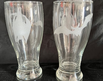 Double sided bat hand etched pint or pilsner glass - bat, Halloween, hand etched, pint glass, pilsner glass, gift, flying bat, sleeping bat