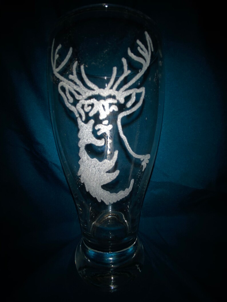 Deer Head Hand Etched on 19oz Pilsner or 16 Oz Pint Glass Etsy
