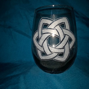 Celtic flower stemless wine glass- Celtic knot, knot work, Celtic design, stemless hand etched glass