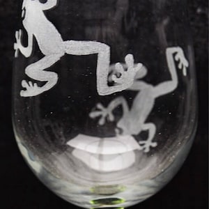 Walking Frogs wine glass - frogs, walking frog, wine glass, hand etched, etched glassware, barware, holiday, gift idea, nature, unique gift