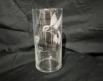 Hummingbird and flower cylinder vase- custom glass etched vase, glass etched vase, bird vase,glass etching,circular vase