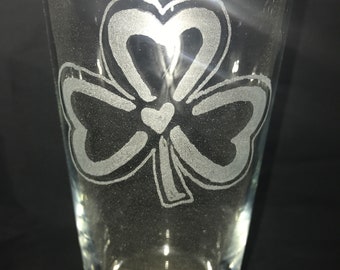 Shamrock and heart etched pilsner or pint glass - Irish, hand etched, pilsner, shamrock and heart design pint, for him, for her, births