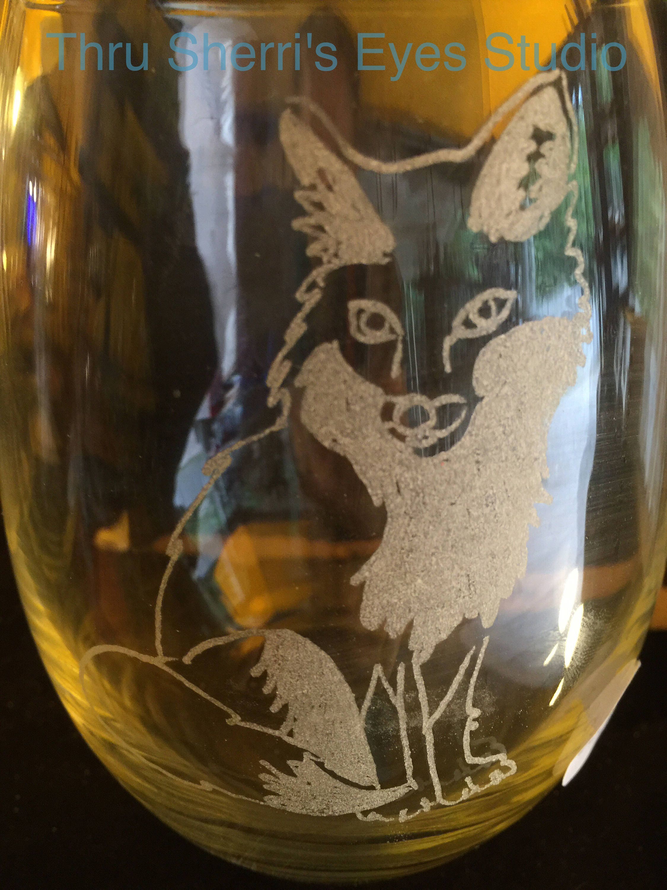 Sitting Fox etched stemless wine glass. Choose your own color. Etsy