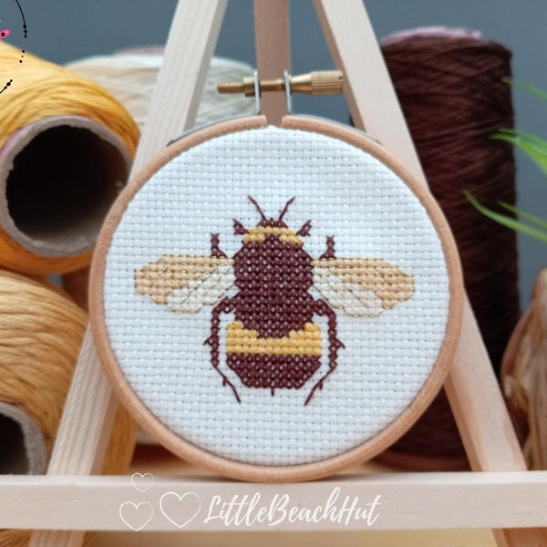 Cross stitch kits, bee, honeybee, save the bees, cross stitch patterns, embroidery kits, embroidery patterns, easy cross stitch, small gift
