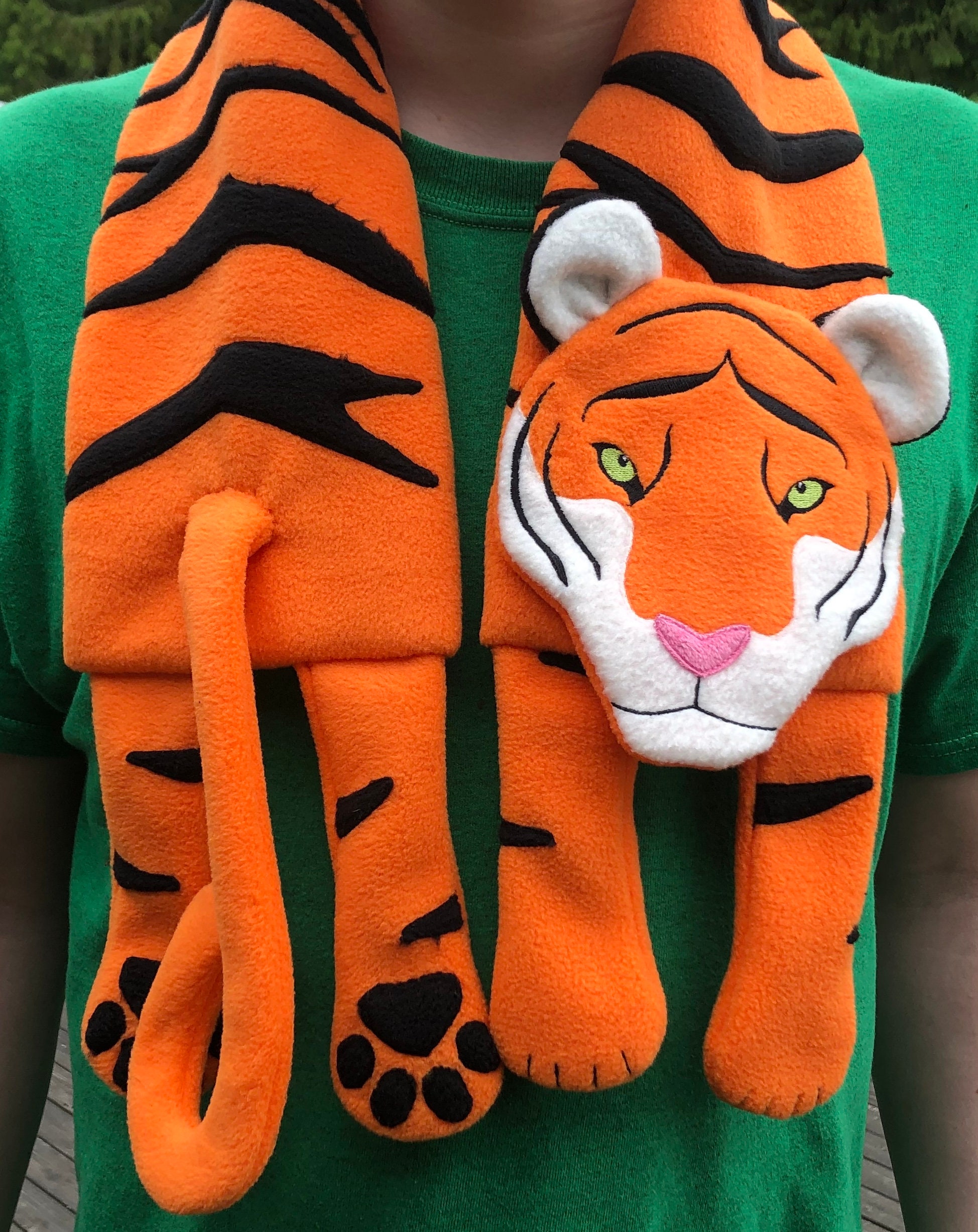 pascoegallery1 Tiger Scarf Green