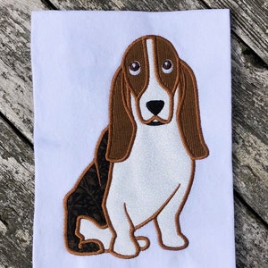 Basset Hound applique embroidery design file for use with an embroidery machine.