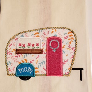 Mom Camper  appliqué design download for embroidery machine