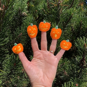 ITH Pumpkin Finger Puppets set of 5 embroidery design file for use with an embroidery machine