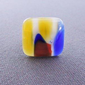 Adjustable fused glass ring, square (2.2 cm), modern fancy ring.