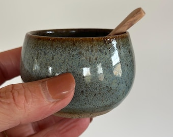 ♥極上　柿の蔕　茶碗　桐箱付き　骨董品　古玩 Yahoo!オークション -「柿の蔕茶碗」の落札相場・落札価格