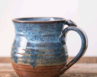 Tasse en grès faite main, bleu et rouge rouille, tasse à café en argile, repose-pouce