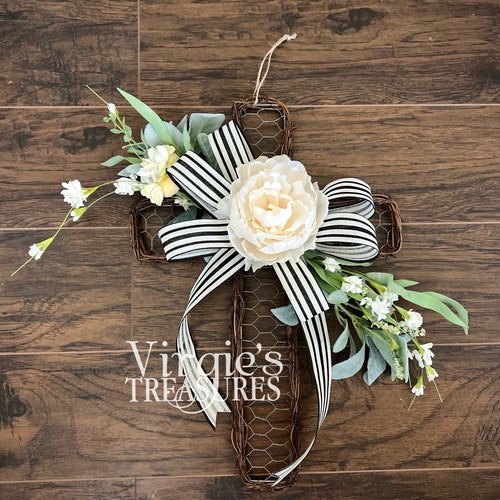 Chicken Wire Cross Metal Wall Decor Cross Wreaths Cross Door Etsy