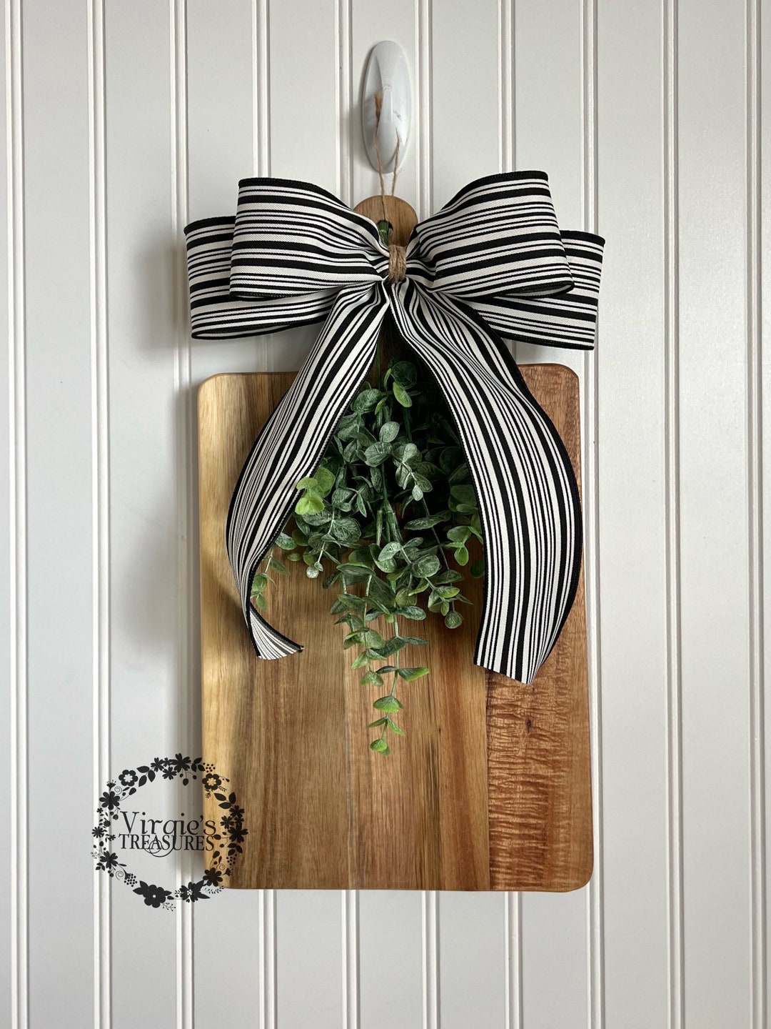 Acacia Cutting Board Wall Decor / Cutting Board Wall Accent / Kitchen