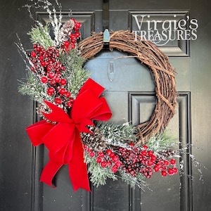 Christmas Wreath / Christmas Berry Wreath / Winter Wreath / Holiday Wreath / Rustic Christmas Wreath / Iced Berry Wreath / Front Door Wreath