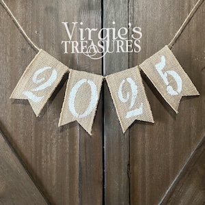 Custom Year Burlap banner / Bunting Burlap Banner / Graduation Year Banner / Custom Handmade Banner / Burlap Banner for Wreath