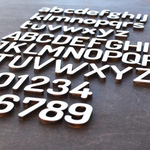 Letras y números del alfabeto inglés de madera cortados con láser Letras ABC Juguete educativo Decoración del hogar Regalo de Navidad Idea de regalo para baby shower para niños