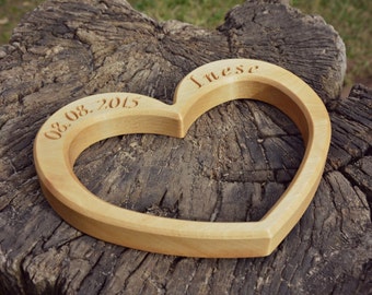 Coeur en bois gravé personnalisé, cadeau de mariage en bois personnalisé, cadeau d'anniversaire de mariage ou cadeau de Saint-Valentin