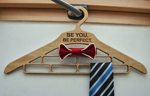 bow tie rack