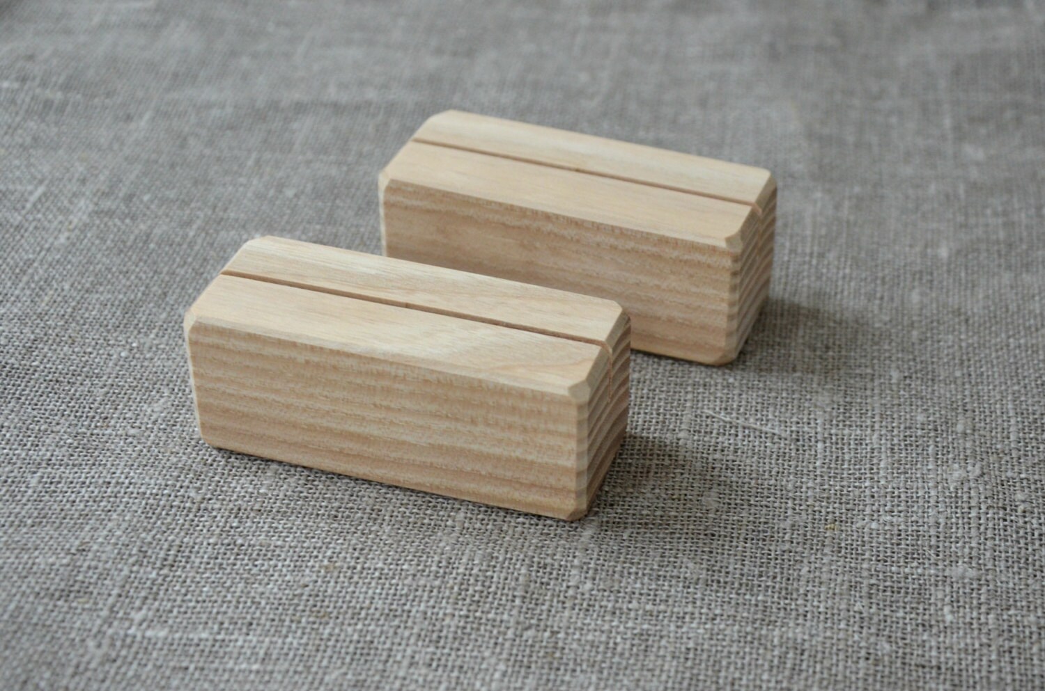 40 Wood Place Card Holders, Table Number Holder, Wedding Table Decor