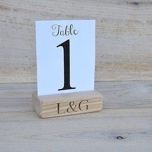 10 Détenteurs personnalisés de numéro de table en bois pour le mariage et la partie, le porte-chef de table rustique de bricolage personnalisé, café, porte-numéro de table de restaurant