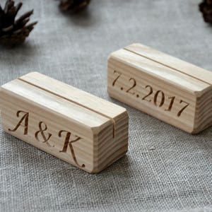 15 Personalisierte Holz Tischnummer Halter für Hochzeit und Party, kundenspezifische rustikale Tischnummer Halter, Restaurant Tischnummer Halter