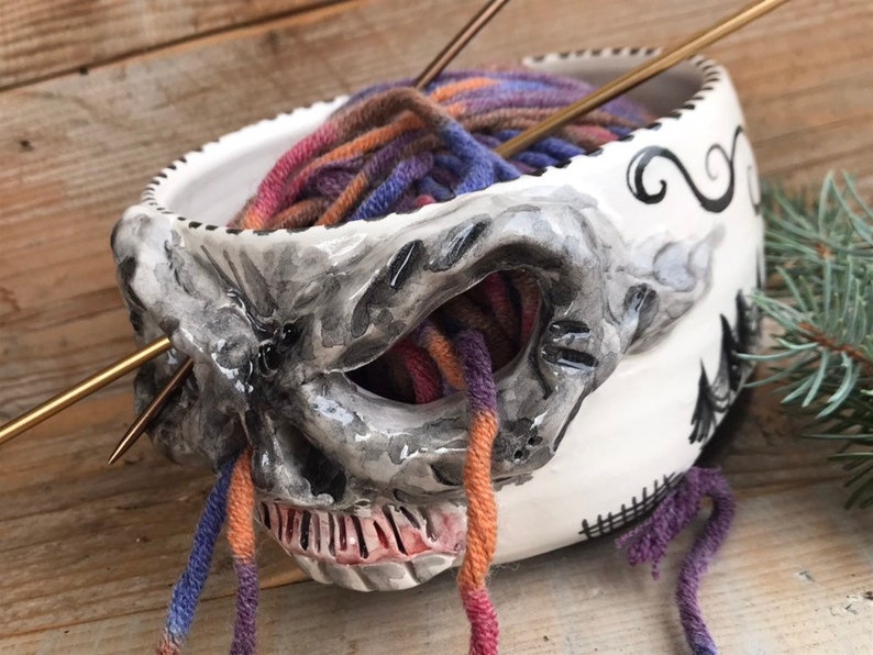 Yarn Bowl, Knitting Bowl, Skull Lover, Crochet Yarn Holder, Knitting Accessories, Human Skull, Ceramic Artist, Handmade Pottery