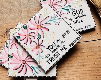 Tea Coaster Set with Religious Quote, Handmade ceramic 4x4 Tile with Pink Daisies, Wedding Favor for Guest Made in Italy Wine lover gift